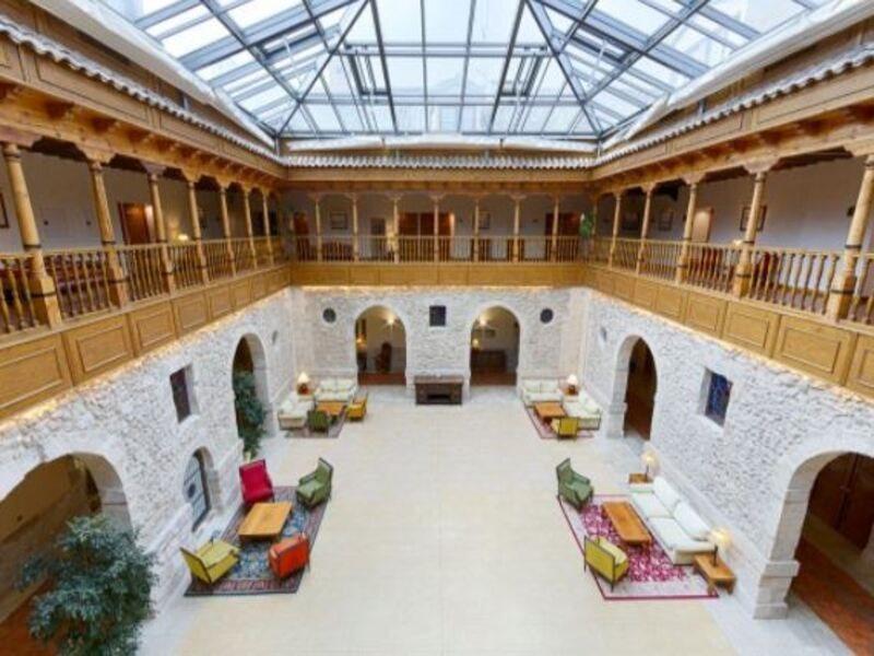 Azz Penafiel Las Claras Hotel & Spa ภายนอก รูปภาพ