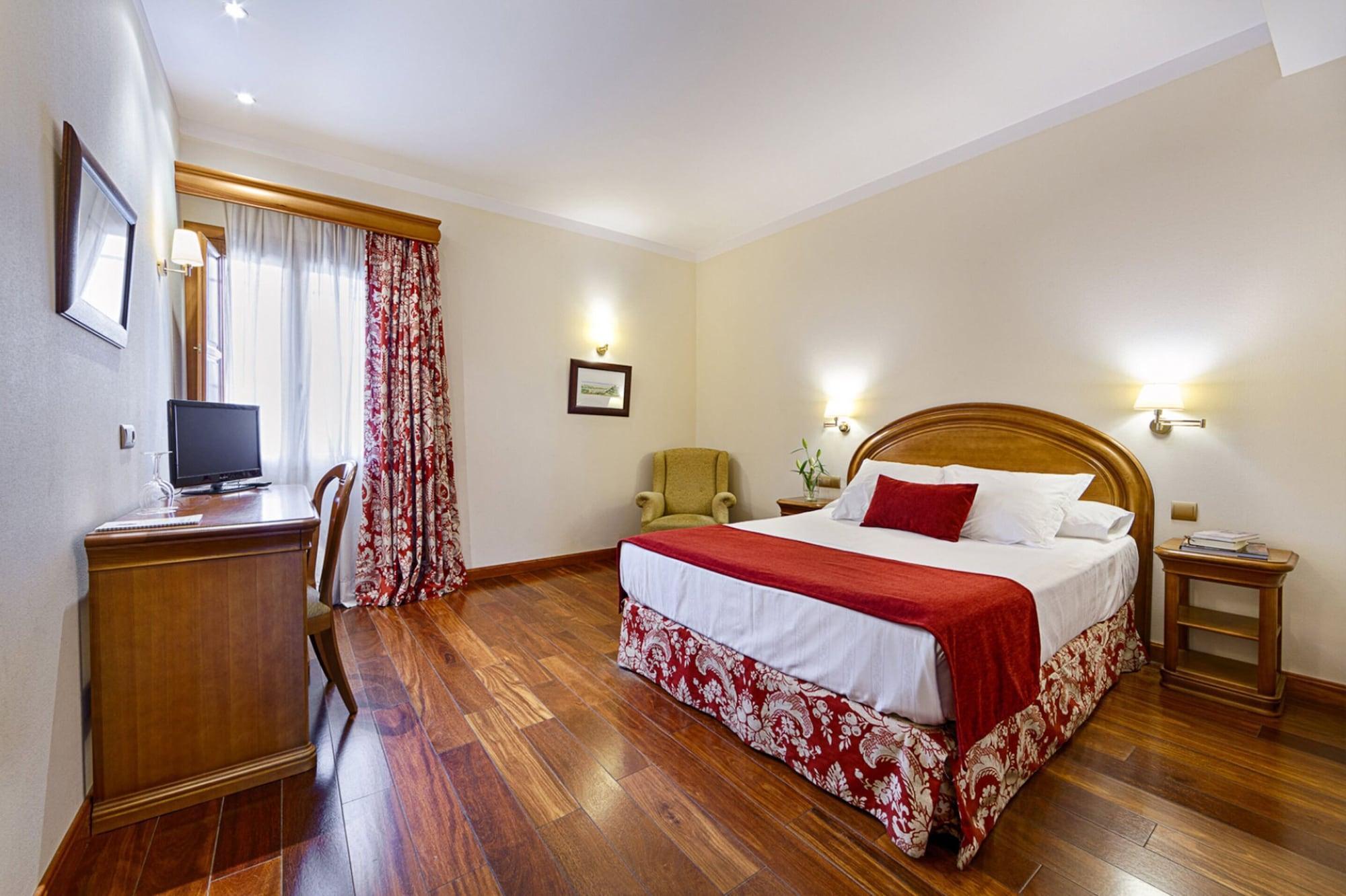 Azz Penafiel Las Claras Hotel & Spa ภายนอก รูปภาพ