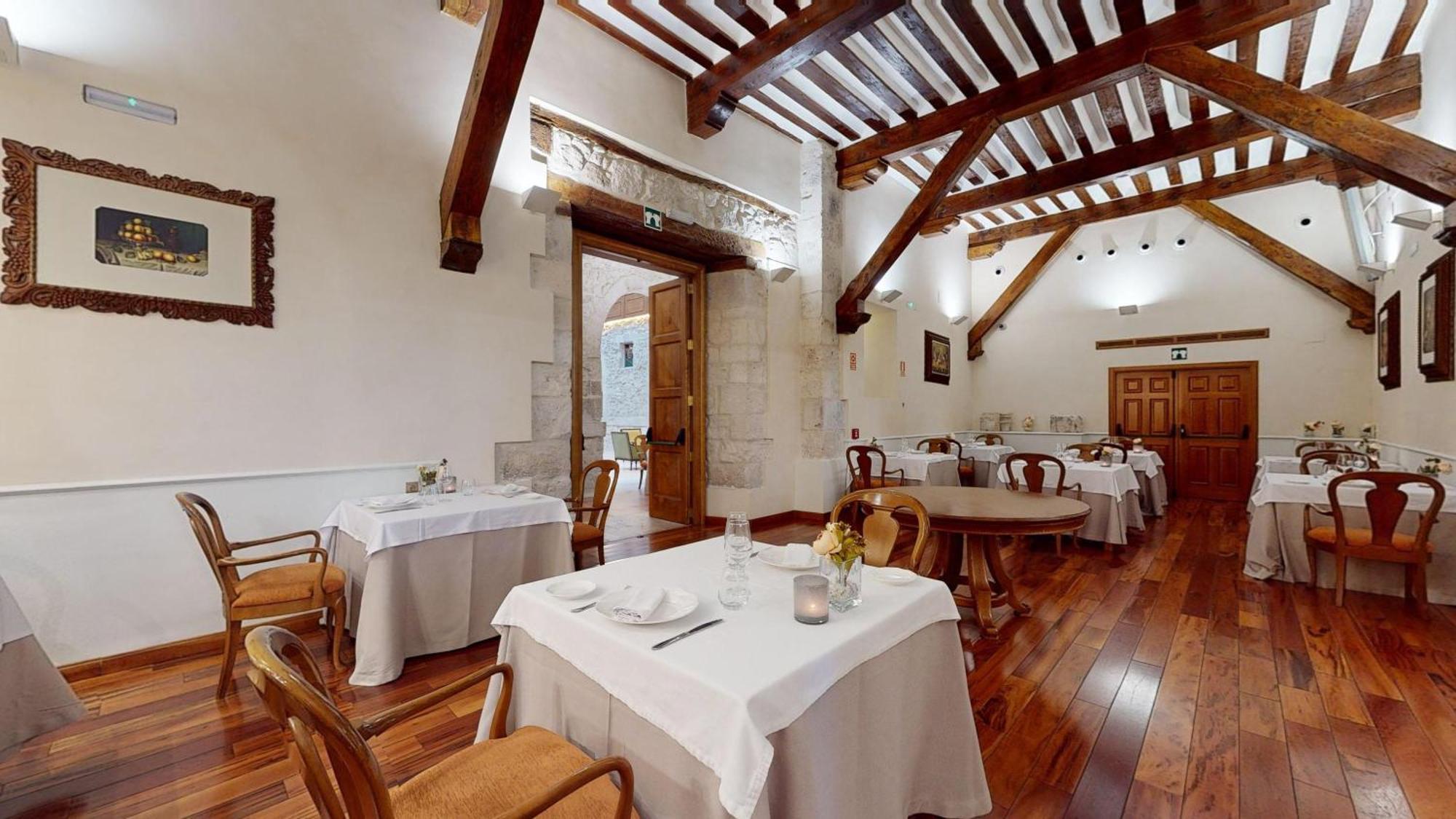 Azz Penafiel Las Claras Hotel & Spa ภายนอก รูปภาพ