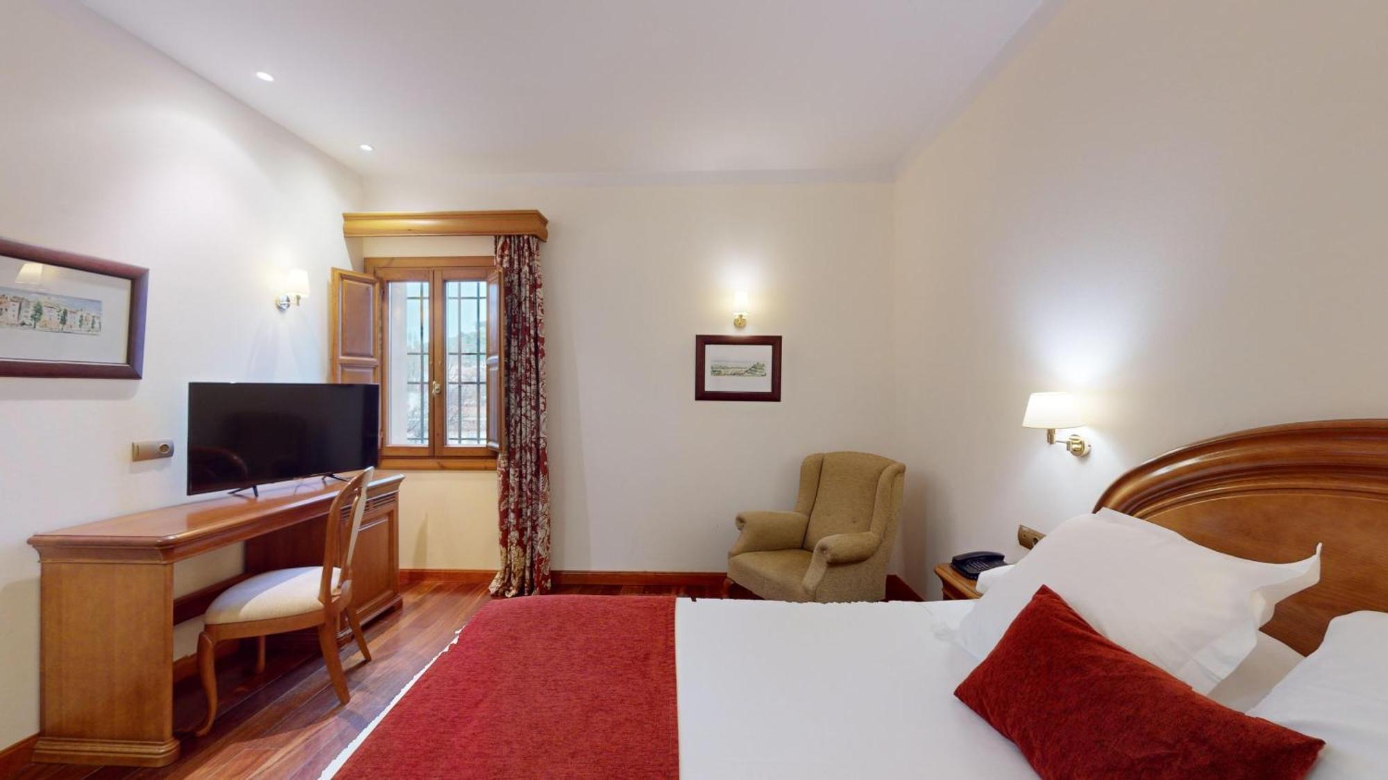 Azz Penafiel Las Claras Hotel & Spa ภายนอก รูปภาพ