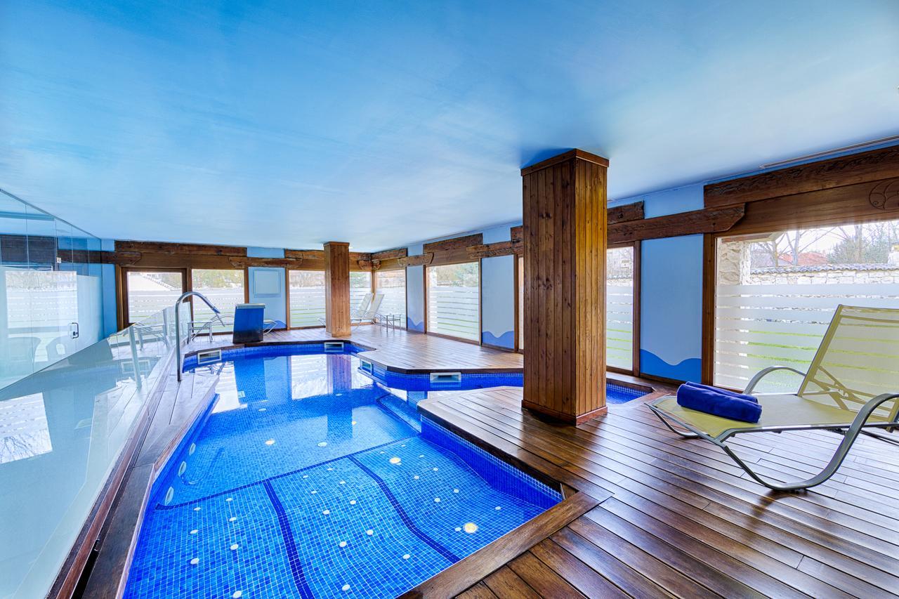 Azz Penafiel Las Claras Hotel & Spa ภายนอก รูปภาพ