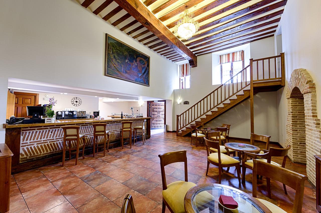 Azz Penafiel Las Claras Hotel & Spa ภายนอก รูปภาพ