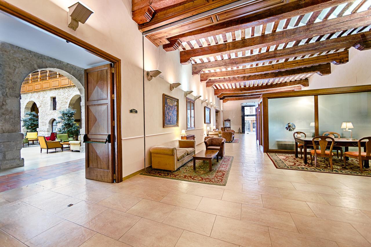 Azz Penafiel Las Claras Hotel & Spa ภายนอก รูปภาพ