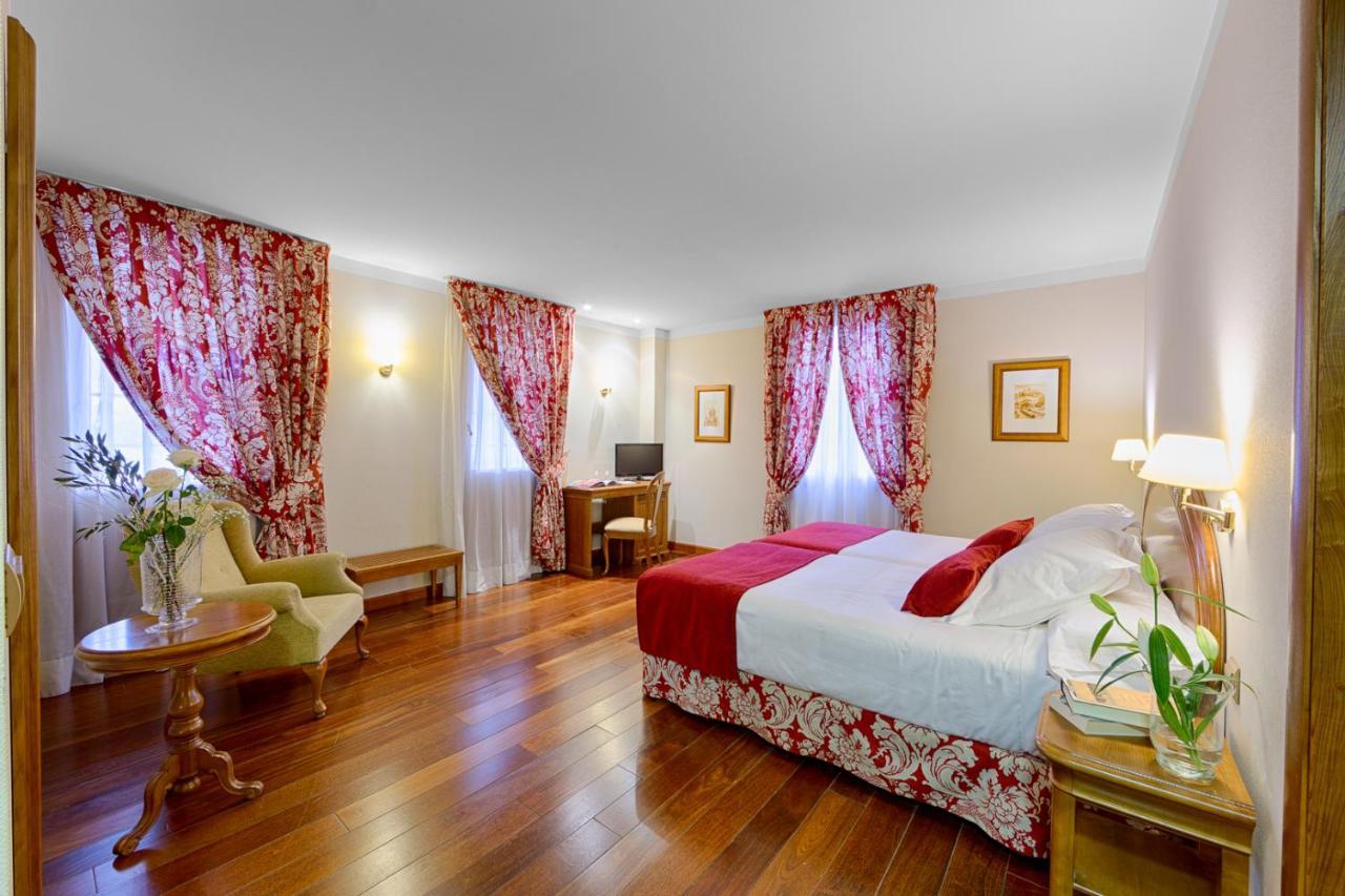 Azz Penafiel Las Claras Hotel & Spa ภายนอก รูปภาพ